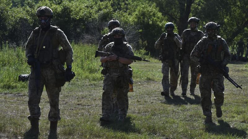 Украинские войска сбросили взрывоопасный предмет с беспилотника в Горловке