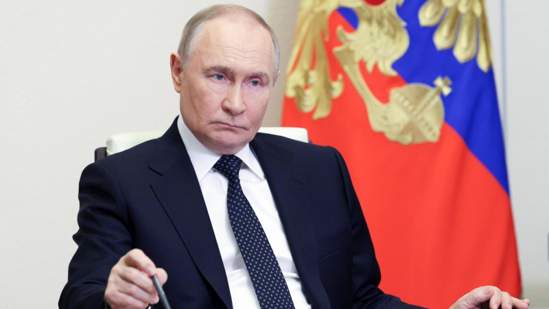 Сегодняшнему киевскому режиму мир вообще не нужен - Путин 